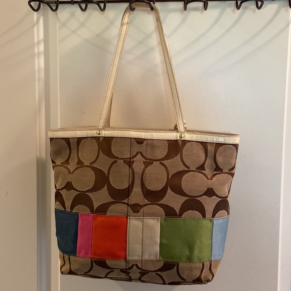 Coach Color-Block Tan & Brown Signature Tote Handbag White Leather 10859… - Picture 3 of 17